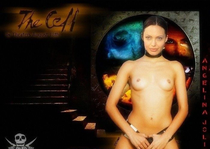 Голая Анджелина Джоли