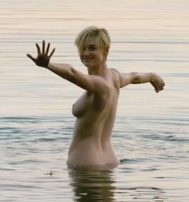 Elizabeth Debicki nude. Photo - 4