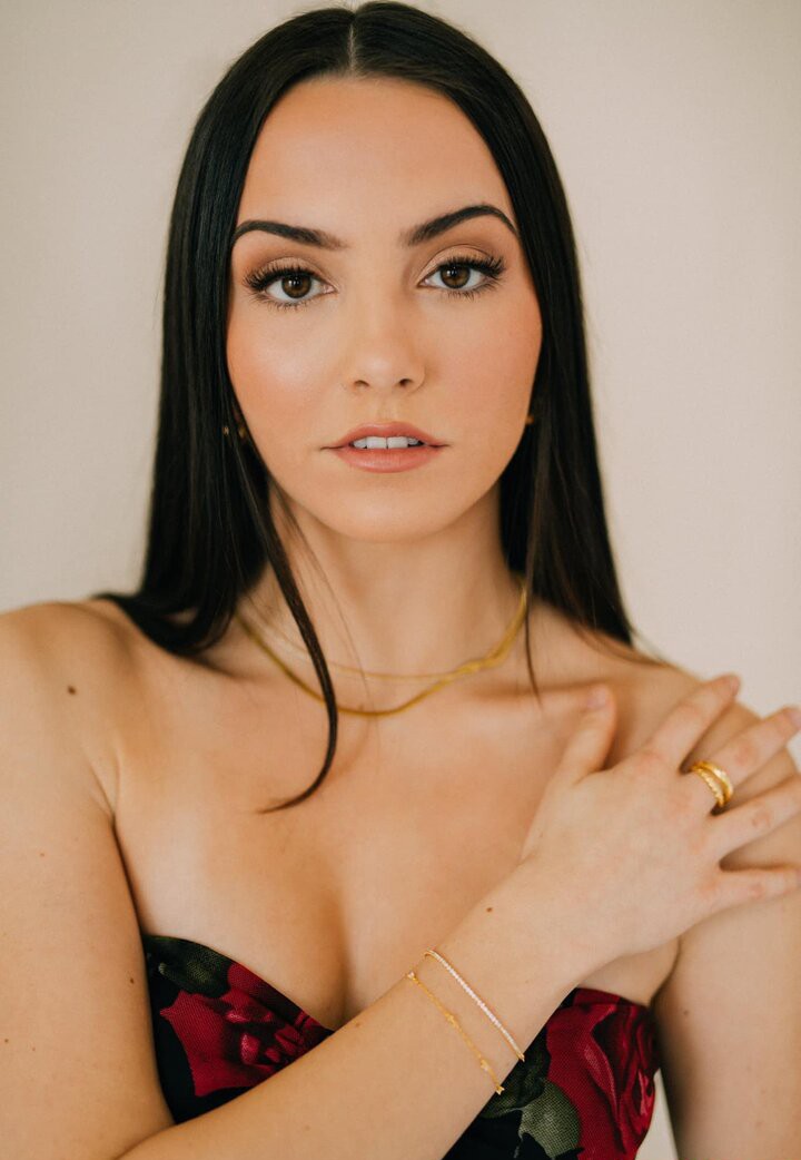 Hannah Cheramy Nackt. Fotografie - 3