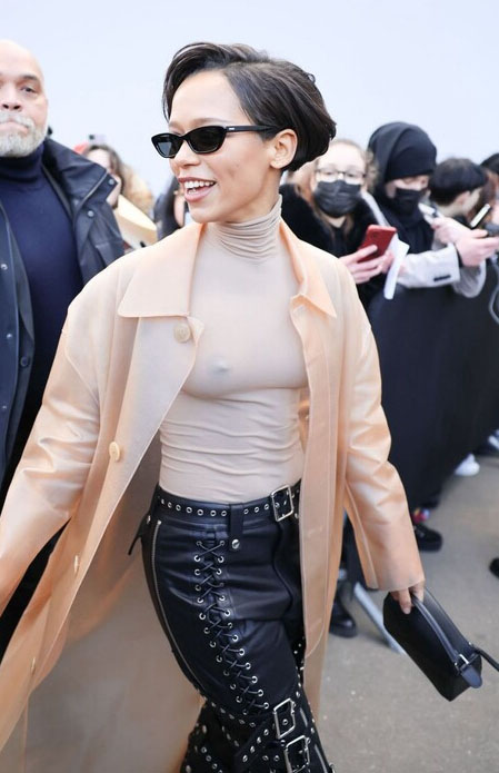 Taylor Russell nahá. Fotka - 8