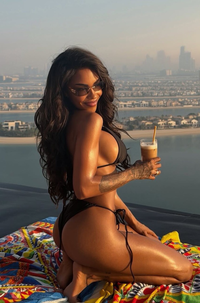 Alicia-Awa Beissert nude. Photo - 5