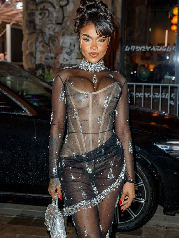 Alicia-Awa Beissert nude. Photo - 9