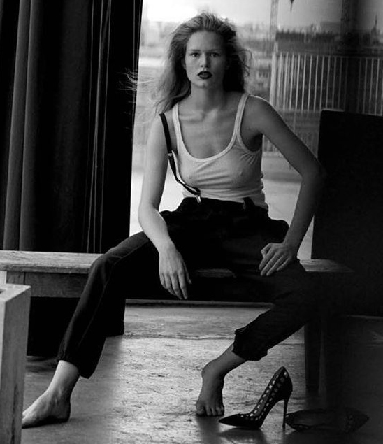 Anna Ewers Nackt. Fotografie - 23