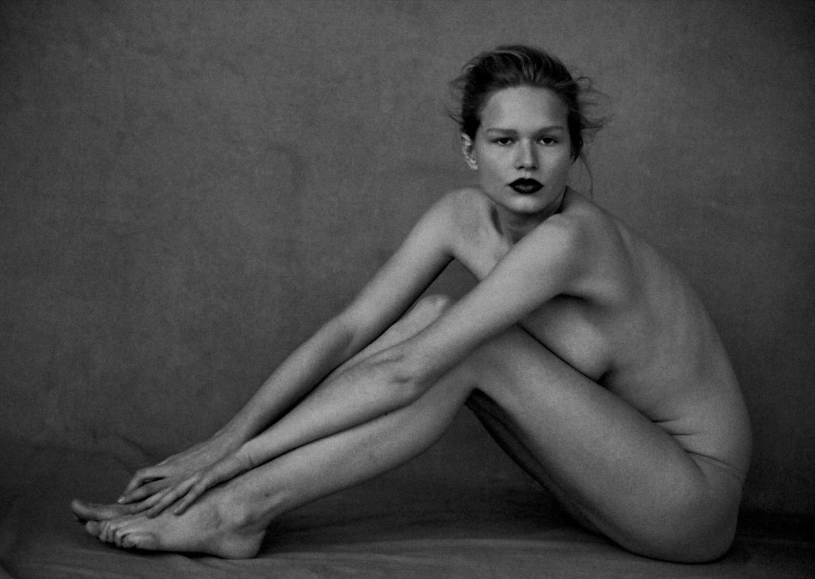 Anna Ewers Nackt. Fotografie - 4