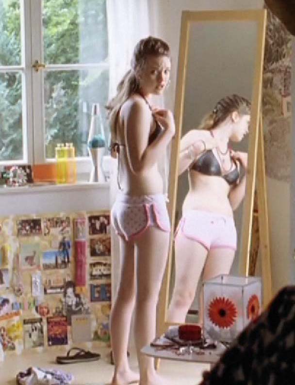 Ceci Schmitz-Chuh nahá. Fotka - 5