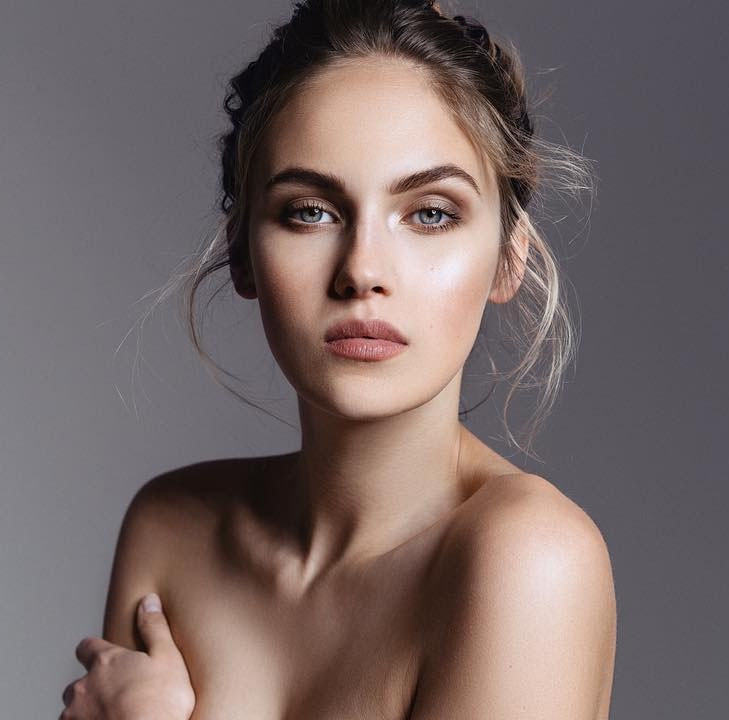 Elena Carriere nude. Photo - 27