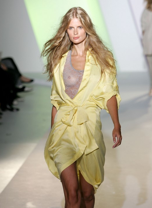 Julia Stegner nahá. Fotka - 45