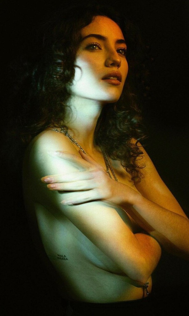 Gabriela Andrada nahá. Fotka - 9