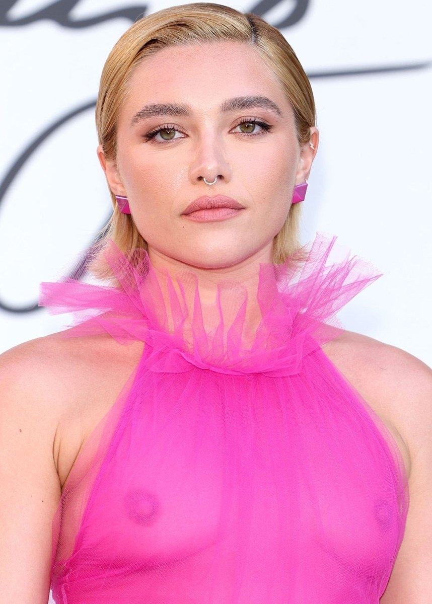 Florence Pugh nude. Photo - 134