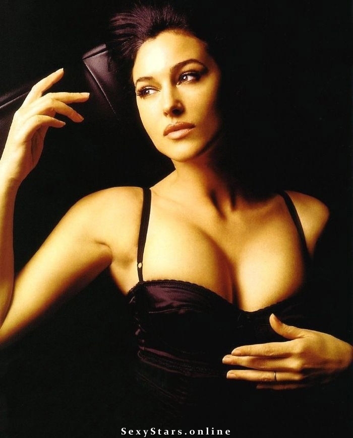 Monica Bellucci nahá. Fotka - 55