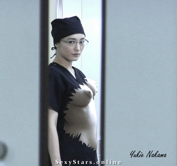 Юкиэ Накама голая. Фото - 6