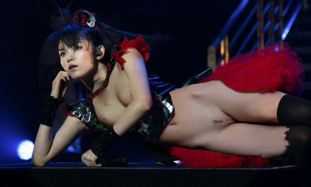 Suzuka Nakamoto Nackt. Fotografie - 5