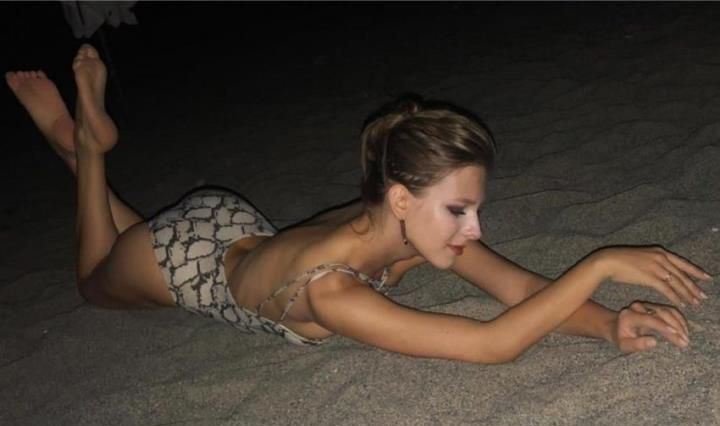 Liza Arzamasova (Лиза Арзамасова) nude. Photo - 17