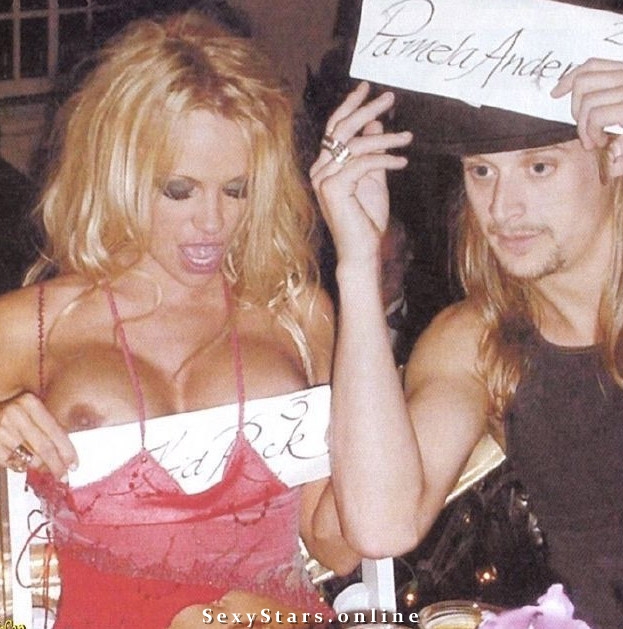 Pamela Anderson nahá. Fotka - 71