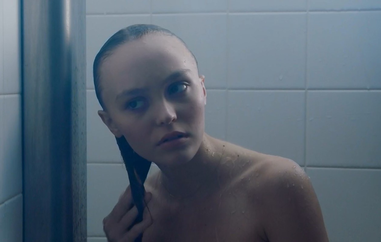 Lily-Rose Depp nude. Photo - 10
