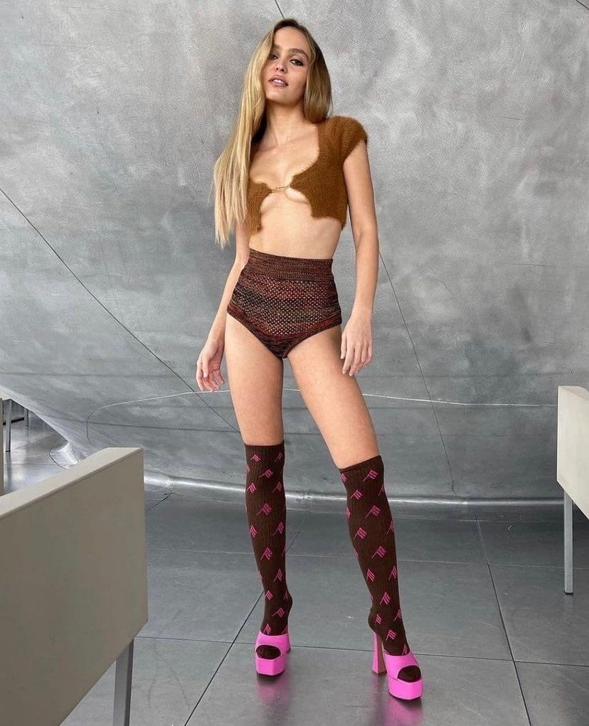 Lily-Rose Depp nude. Photo - 4