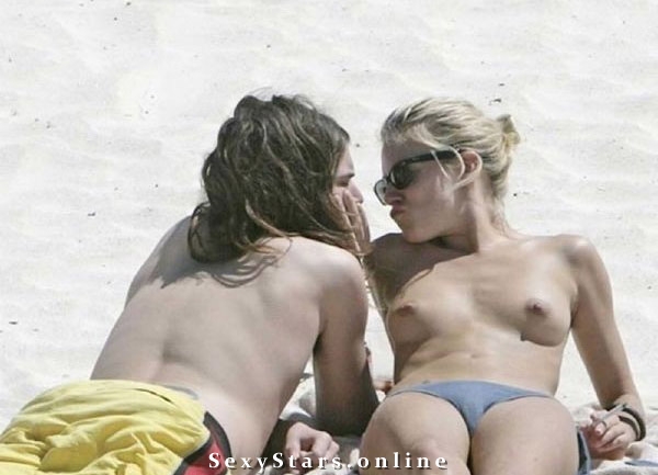Of sienna miller nude pictures Sienna Miller
