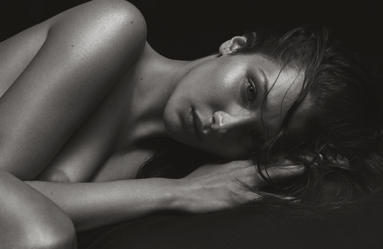 Bella Hadid nude. Photo - 22