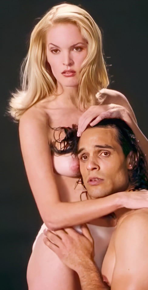 Bridgette Wilson nahá. Fotka - 3