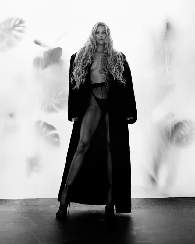 Khloé Kardashian Nackt. Fotografie - 15