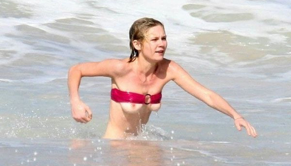 Kirsten Dunst nude. Photo - 2