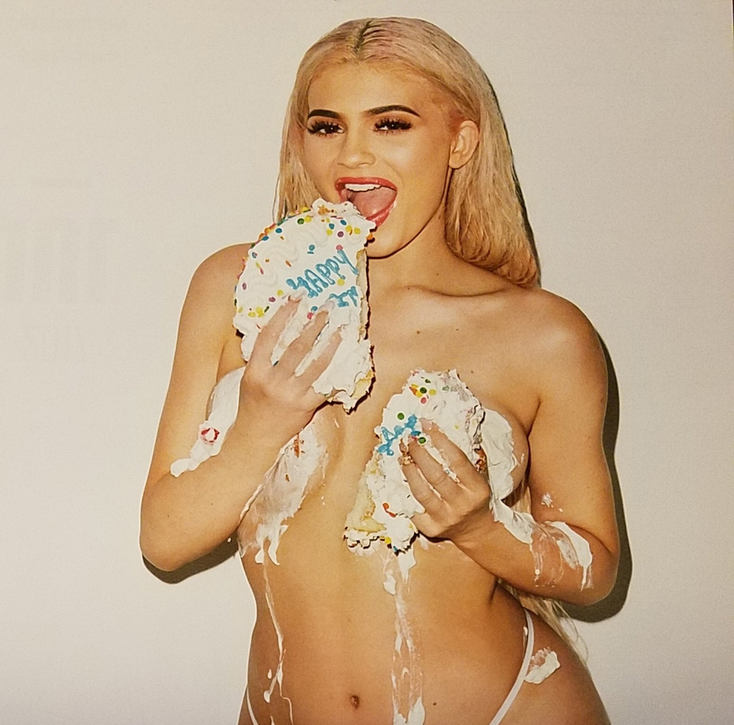 Кайли Дженнер голая. Фото - 1