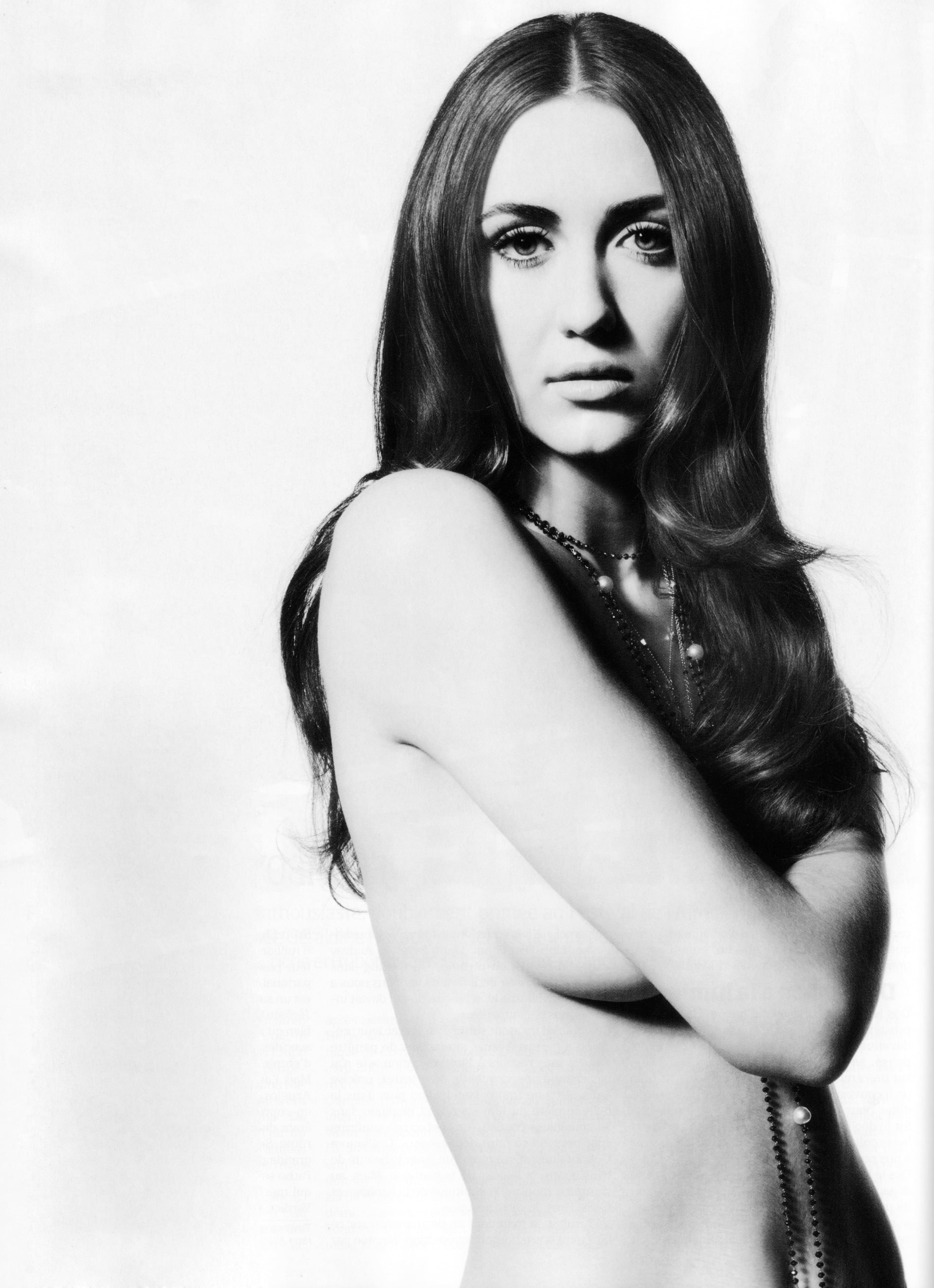 Madeline Zima Naken. Bild - 11