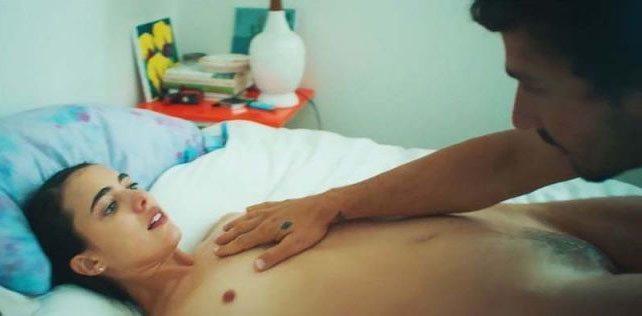 Margaret Qualley nahá. Fotka - 60