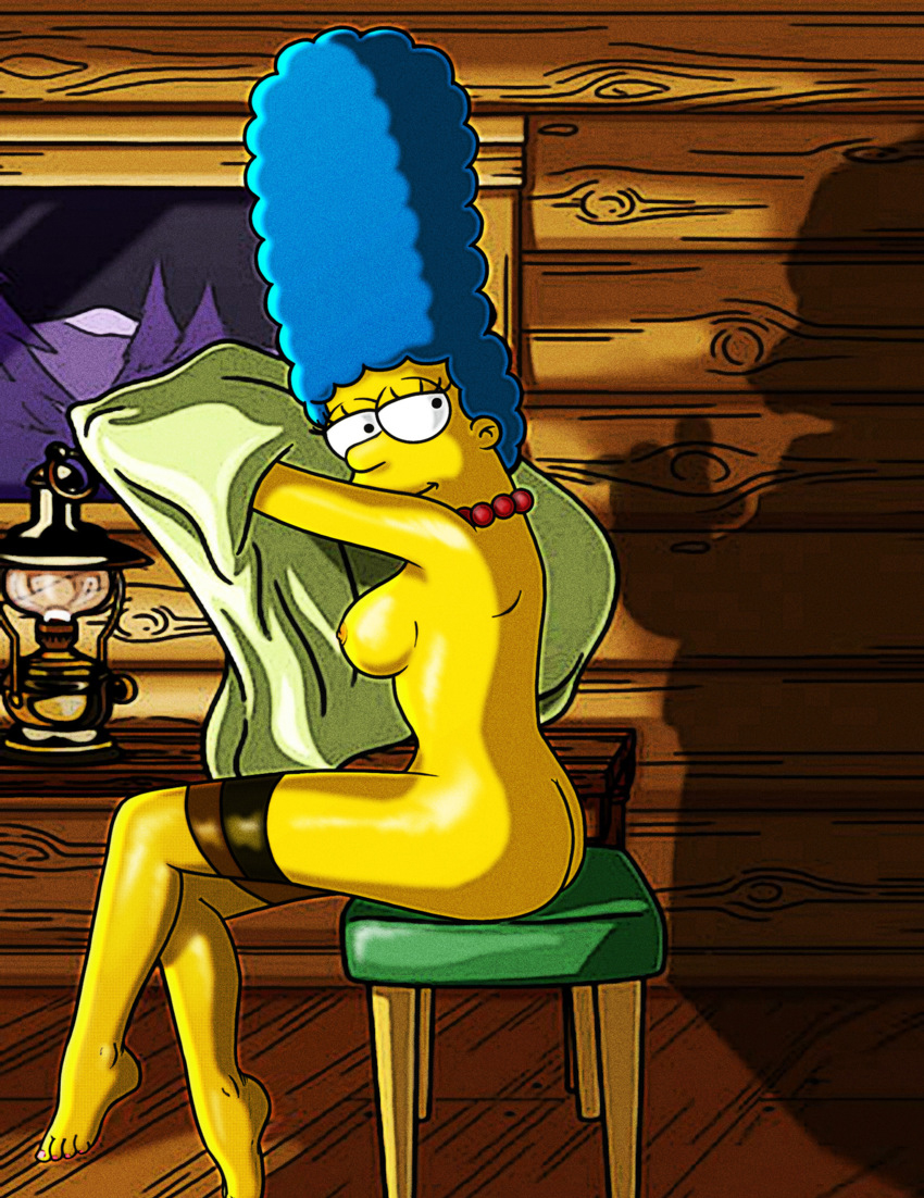 Marge Simpson голая. 