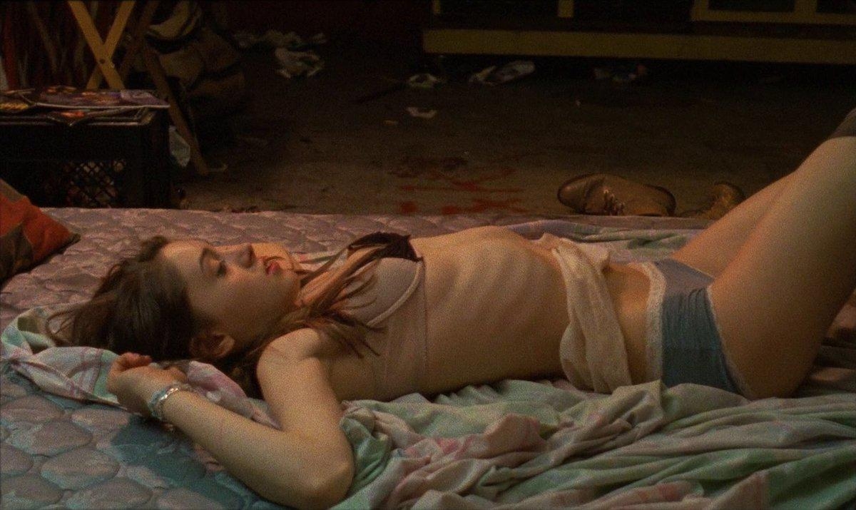 Наталия Дайер голая. Фото - 121