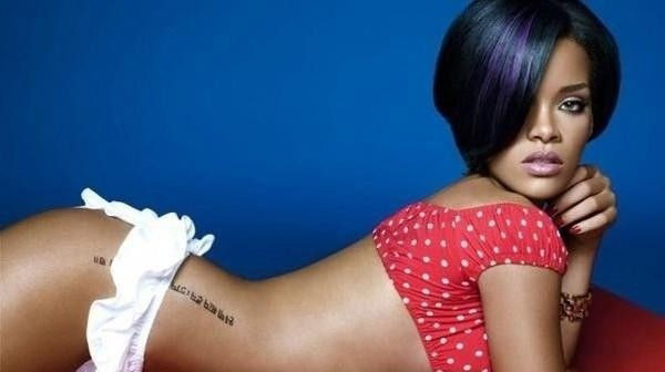 Rihanna Nackt. Fotografie - 11